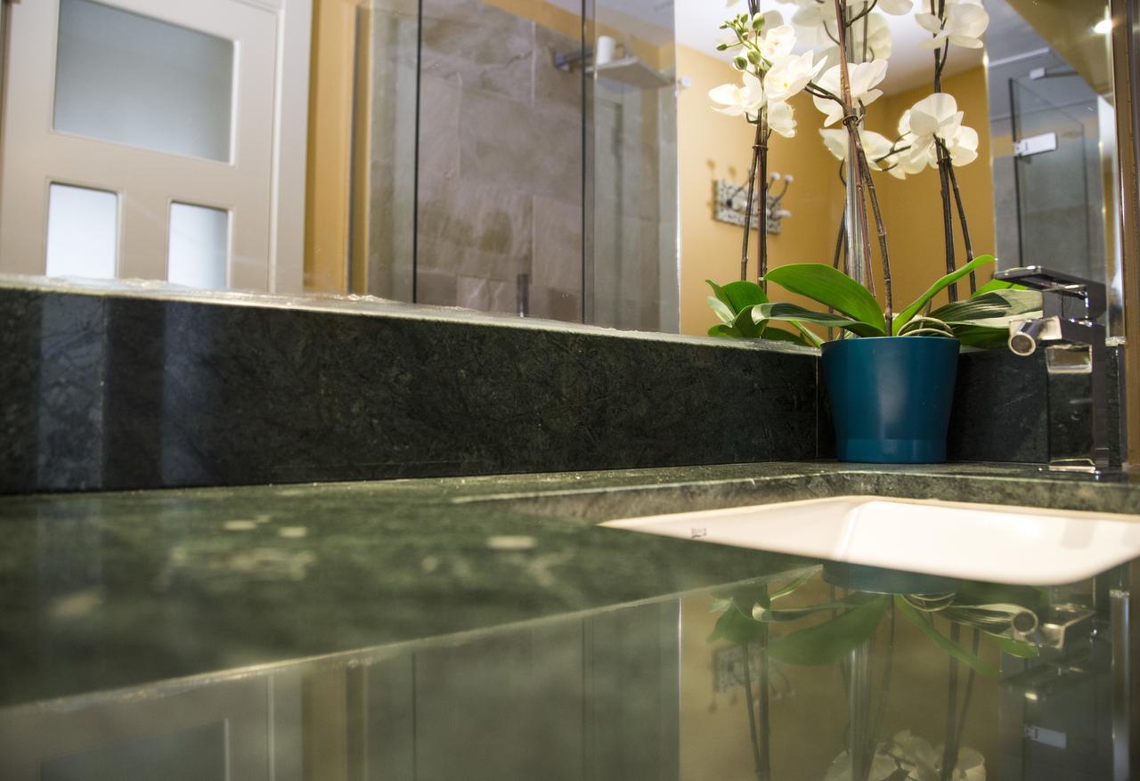 Alohamundi Quevedo Apartment Sevilla Bagian luar foto