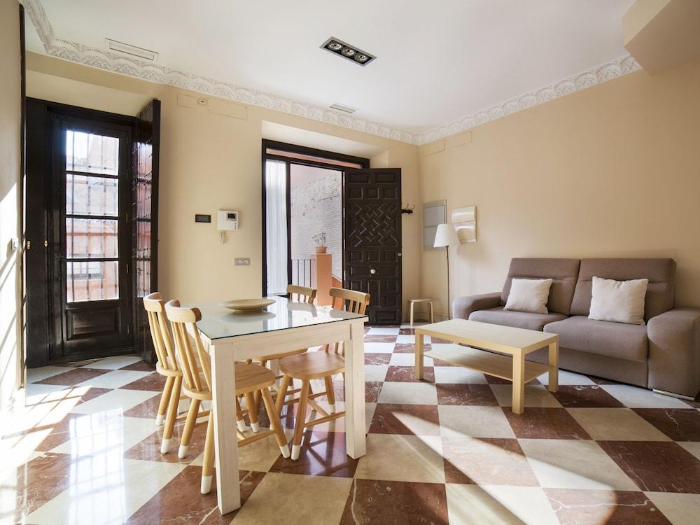 Alohamundi Quevedo Apartment Sevilla Bagian luar foto